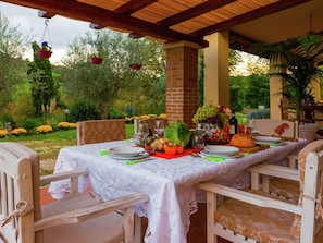 Dining - Gorgeous Villa Near Spoleto With Swimming Pool (Spoleto)