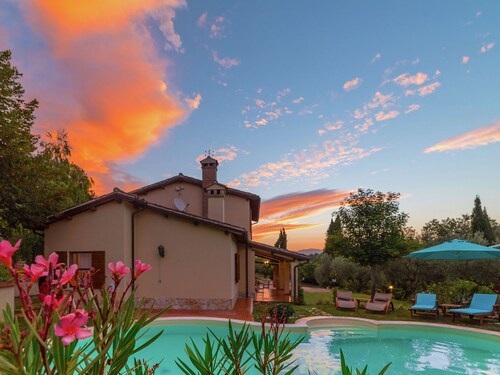 Gorgeous Villa Near Spoleto With Swimming Pool