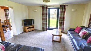Unclassified image, 4 of 11, button - Luxurious Holiday Home in South Wales Near River (Caersws)