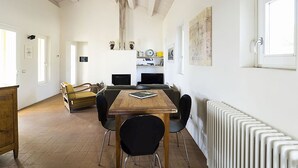 Dining - Luxurious Villa With Terrace in Scicli (Scicli)