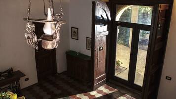 Rumah | Resepsionis