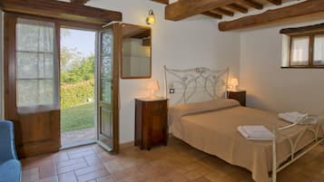 1 bedroom, individually furnished, bed sheets