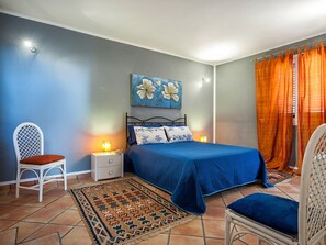 House | 2 bedrooms, individually furnished, iron/ironing board, bed sheets - Holiday Home in Marsala Near Sandy Beach (Marsala)