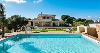 Wonderful Villa With Swimming Pool Nearby Marsala, Just 5km From the Sea!