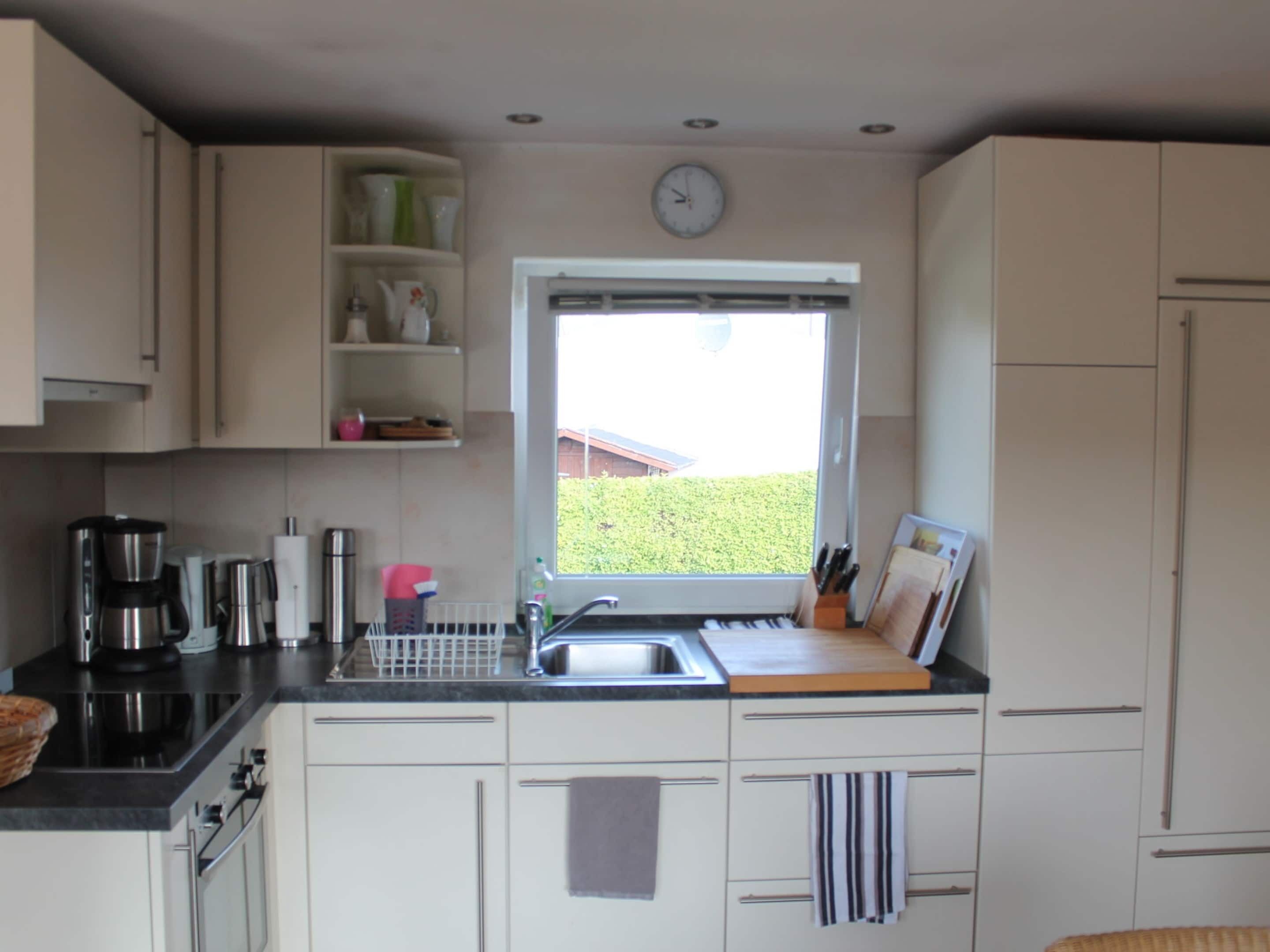 House | Private kitchen | Coffee/tea maker, high chair