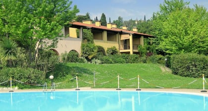 Beautiful Apartment With Scenery Near Lake Garda