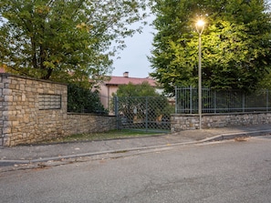 Reception - Beautiful Apartment With Scenery Near Lake Garda (Polpenazze del Garda)