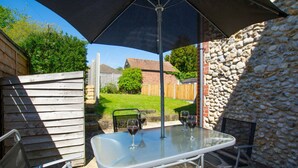 Balcony - Beautiful Holiday Home With Private Garden and Close to the sea (Walsingham)