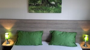 3 kamar tidur, tempat tidur bayi (biaya tambahan), dan akses internet