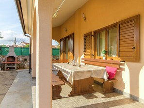 Villa | Balcony