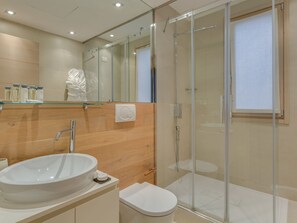 Apartment | Bathroom - Modern Apartment in Scarlino With Swimming Pool (Scarlino)