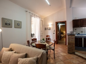 Villa | Dining