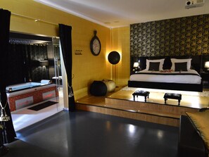 Casa | 1 habitación, muebles diferentes y ropa de cama