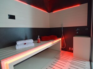 บ้านพัก | สระว่ายน้ำ