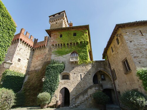 Apartment in Cut Monferrato With Garden
