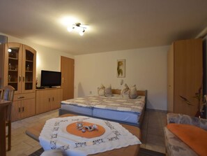 Apartment | 1 bedroom, individually furnished, bed sheets - Lovely Apartment near Sea in Klütz (Klütz)