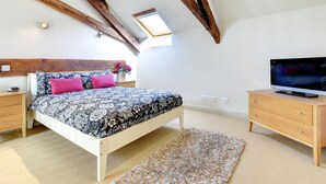 3 chambres, ameublement personnalisé, draps fournis
