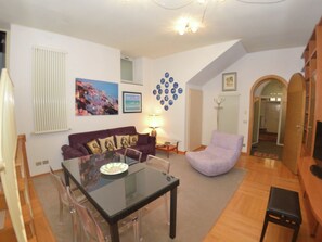 Dining - Apartment in the Historic Center of Lucca, for a Visit to the City (Lucca)