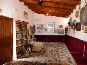 Reception - Home With Small Pool Near Athens, Easily Accessible by Public Transport (Marathon)