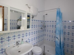 House | Bathroom