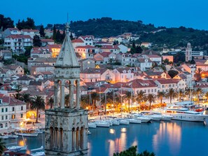 Exterior - Studio Apartment With Terrace and sea View,30m Distant From the Beach! (Jelsa)