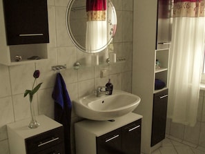 Apartment | Badezimmer