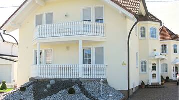 Apartment | Exterior