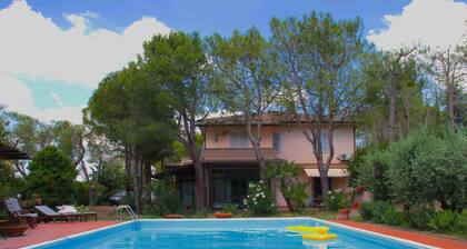 Villa With Private Swimming Pool and Garden Close to the Adriatic Coast