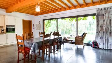 Cottage | Tempat makan