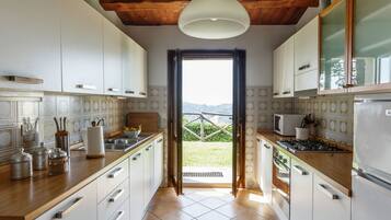 Villa | Private kitchen | Electric kettle, toaster