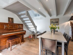 Dining - Lovely Holiday Home in Merelbeke With Jacuzzi (Merelbeke)