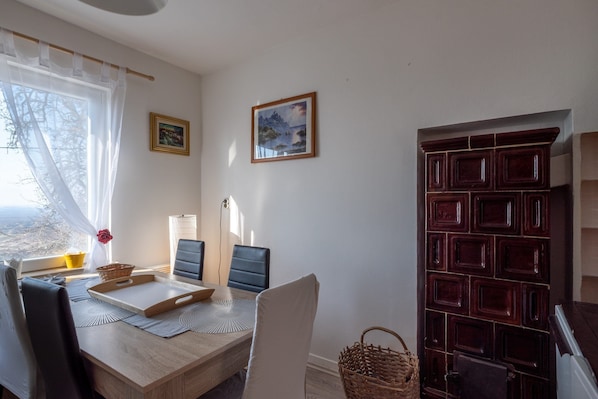 House | Dining