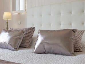 2 bedrooms, minibar, bed sheets - Enticing Holiday Home in Tulle With Garden (Tulle)