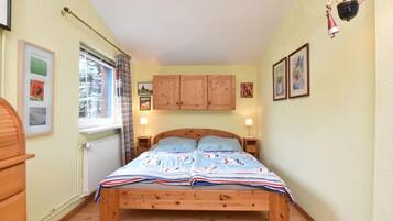 1 bedroom, individually furnished