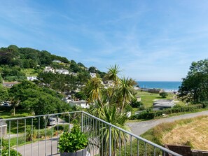 Exterior - Stylish Villa in Millendreath near Sea (Looe)