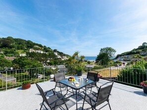 Balcony - Stylish Villa in Millendreath near Sea (Looe)