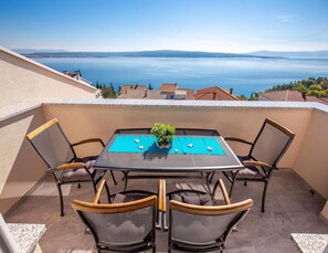 Villa | Balcony
