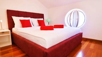 Apartment | 1 bedroom, individually furnished, iron/ironing board, bed sheets