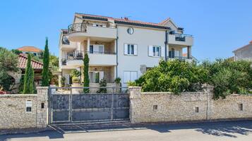 Apartment | Exterior