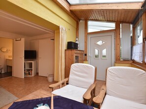 Living room - Fabulous Apartment in Kühlungsborn With Garden (Kuehlungsborn)