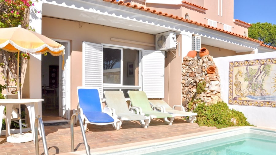 Horacio Villa is Located near Center of Vilamoura
