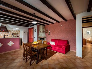 Villa | Dining