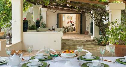Villa in Salemi With Pool and Garden