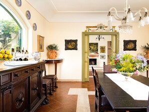 Villa | Eigene Küche | Hochstuhl