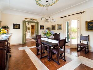 Villa | Restauranger