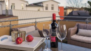 Balcony - Luxurious Apartment in Mecklenburg With Furnished Terrace (Rostock)