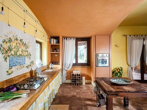 Villa | Dining - Belvilla by OYO Villa Arangea Dieci (Marsala)