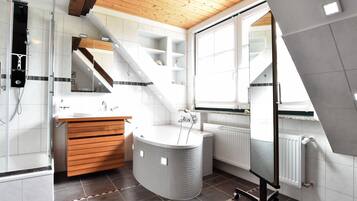 Apartment | Badezimmer