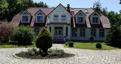 Quaint Apartment in Kastahn With Terrace