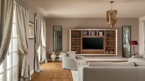 Unclassified image, 4 of 33, button - Affluent Villa in Vabriga With Artistic Interiors & Pool (Tar-Vabriga)